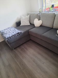 LZQ 7,5m² Vinylboden Vinyl Laminat Selbstklebend Dielen Planke PVC Bodenbelag Rutschfest Wasserfest 54 Stück Vinyl-Dielen Holzmaserung Dielen Dicke 2 mm (Dunkelgrau) Kunden-Foto 6