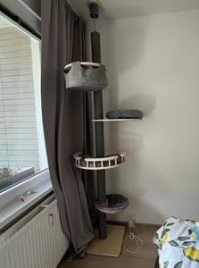 COSTWAY 5-stöckiger Kratzbaum 236-271cm, Katzenbaum deckenhoch, Kletterbaum mit Hängematte, Korb & Bett, Katzen Katzenmöbel Holz, Grau Kunden-Foto 1