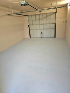 BAUFIX professional Garagenboden Spezialfarbe lichtgrau matt, 5 Liter, Beton- und Bodenfarbe Kunden-Foto 3