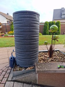 YourCasa Regentonne 120 Liter [Tubo Tank] mit Metallgewinde & Deckel - Regenfass Frostsicher aus Kunststoff - Regenwassertonne - Regenwassertank Kunden-Foto 1
