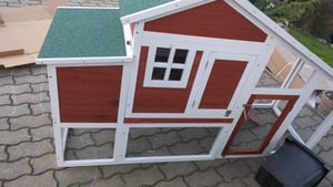 MyAnimal Hühnerstall MH-32 | Für 4 Hühner - Hühnerhaus Zweistöckig  - 2 Sitzstangen  -  Nistkasten - Eiablage - Freilaufgehege (Rot/Weiß 2.0) Kunden-Foto 1