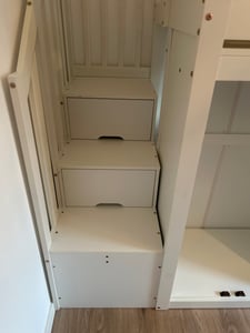 Letto a castello Flieks 90x200cm con protezione anticaduta, letto a soppalco con armadio e scrivania, letto per bambini con scale, letto per ragazzi con rete a doghe, bianco Foto del cliente 1