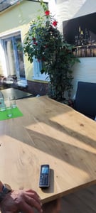 SAM® Esstisch Baumkante massiv Akazie natur 240 x 100 schwarz QUINN Kunden-Foto 4