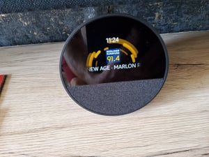 Amazon Echo Spot, Amazon Alexa, Sphärisch, Schwarz, 7,19 cm (2.83"), 320 x 240 Pixel, MediaTek Kunden-Foto 3