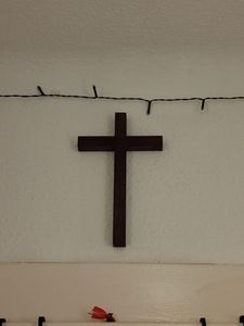 HOLZKREUZ AUS BUKKOHLE, geölt, GROSS, zum Aufhängen an der Wand, 25 x 15 cm Kunden-Foto 1