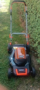 FUXTEC  40V Akku Rasenmäher FX-E2RM51SET - 51cm Schnittbreite | 37,8Kg | 2x20V |E-Start |50L Fangkorb |  3-9cm Schnitthöhe | 120min Ladezeit Kunden-Foto 1