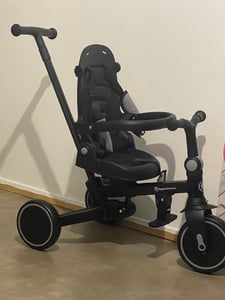 Triciclo 8in1 TOBI FOREST - Bicicletta modulare con capottina, spinta e sedile girevole - Per bambini da 1 a 5 anni Foto del cliente 1