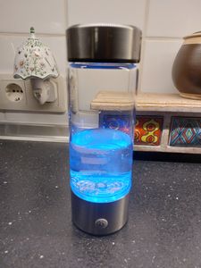 Wasserstoff Wassergenerator 420ml Wasserflasche, PEM Technologie Hydrogen Wasserstoffreiche Generator, USB Wiederaufladbar Wasserstoff-Wasserflasche Kunden-Foto 2