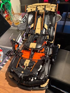 LEGO Technic Koenigsegg Sadair’s Spear Hypercar - Auto Modellbau für Erwachsene - MINT Rennauto mit V8-Kolbenmotor, Triplex-Dämpfern & Geistermodus - Geschenk für Autoliebhaber - 42232 Kunden-Foto 1
