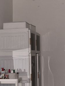 CDGlobal Kleiderschrank, Schrank 69 x 170 x 50 cm (B x H x T), einfache Montage, Faltbarer Mehrzweckschrank mit magnetische Türen, Garderobenschrank für Wohnzimmer Schlafzimmer Weiß Kunden-Foto 1
