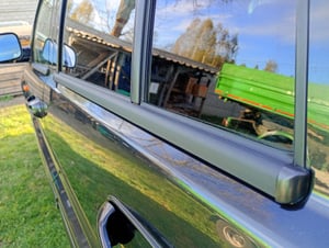 zestaw 4 uszczelnień szyb do Jeep Grand Cherokee 1999-2004 55135879AF Zdjęcie produktu od klienta nr 1