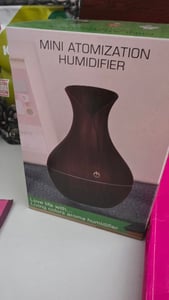 Luftbefeuchter, Diffuser, Aroma, Ultraschall-Vergeber, Diffusor, 7 Farben Wechsel, 200ml Wassertank, Holzdesign, für Schlafzimmer, Büro Kunden-Foto 2