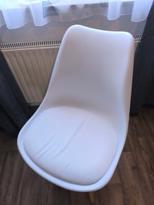 Sada 3 bielych stoličiek Valora MARK | Trio elegantných bielych stoličiek Fotografia od zákazníka č. 5