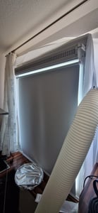 Verdunklungsrollo 100x130cm Schwarz Thermorollo Fensterrollo Klemmfix ohne Bohren Seitenzugrollo Sonnenschutz Wärmeschutz Blickdicht Rollo Kunden-Foto 7