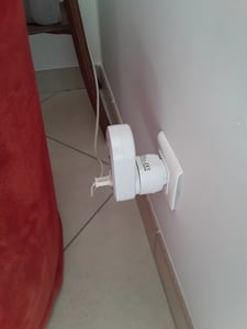 BEARWARE Dimmbare Funksteckdosen - Set mit Fernbedienung - 2er Set für den Innenbereich Indoor + 1 Fernbedienung - LED Statusanzeige - integrierter Berührungsschutz Kunden-Foto 1