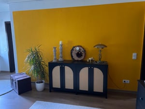 Cassettiera Flieks per soggiorno con anta in rattan, credenza con ripiani regolabili, mobile laterale 145x40x80 cm, nero Foto del cliente 1