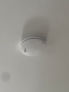 SAVS SM11 Rauchmelder 6er-Pack – 10 Jahre Batterie – Extra dünnes Design – Kein LED-Licht – Montage ohne Bohren – Entspricht europäischer Norm Kunden-Foto 1
