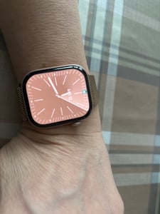 Apple Watch Series 10 , OLED, Touchscreen, 64 GB, WLAN, GPS, 36,4 g Kunden-Foto 1