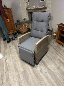 vidaXL Fauteuil de jardin avec repose-pieds 2 pcs. Réglable Noir Poly Rattan Photo du client 1