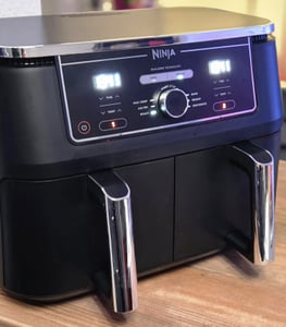 Ninja Heißluftfritteuse AF 400 Foodi Max Dual Zone - Schwarz, 9.5 L Kunden-Foto 7