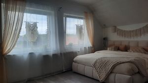 GRAINGOLD Exkluzívna čalúnená posteľ Canico 160x200 cm - Dizajnová posteľ s roštom - béžová (Monolit 04) Fotografia od zákazníka č. 1