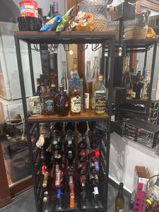 Iropro Weinregal für 30 Flaschen, Flaschenregal mit 6 Etagen, Vintage Weinständer Metall für Keller, bar und lagerraum, Flaschenhalter mit Tischplatte 59 x 30 x 88 cm Kunden-Foto 2