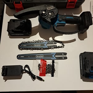 6+8 Zoll Akku-Kettensäge 2x 21V 4000mAh, mini kettensäge mit akku & bürstenlosem Motor,inkl. 2 Akkus, Ladegerät &  Ersatzketten Kunden-Foto 1