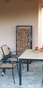 Kaminholzregal Täby Brennholzregal innen außen Metall 60 x 25 x 150 cm Holzunterstand Stapelhilfe für Feuerholz Holzlager Kaminholzständer Schwarz Kunden-Foto 19