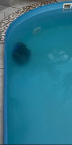 MOVA Handler V10 Kabelloser Poolsauger, 4.200 L/h Saugleistung, 60 Min Laufzeit, Transparenter Saugkopf, 1,8 m Teleskopgriff Kunden-Foto 4
