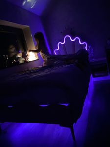 Flieks Lit rembourré 90x200cm avec sommier à lattes, Lit d'enfant avec tête de lit en forme de couronne, Lit d'adolescent Lit simple avec Led, Lit de princesse Lit en bois, PU Photo du client 1