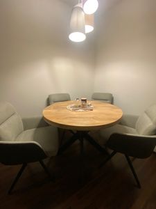 Zita Home Esstisch 100cm rund echtes Massivholz mit Metallgestell Kunden-Foto 2