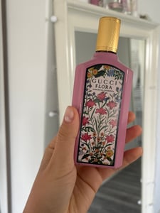 Gucci Flora Gorgeous Gardenia, Eau de Parfum, 100 ml, para mujer Foto del cliente 1