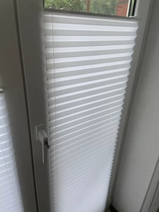 Grandekor Plissee Klemmfix ohne Bohren, Jalousien für Fenster und Tür, Hellgrau 85x130cm(BxH) Kunden-Foto 1