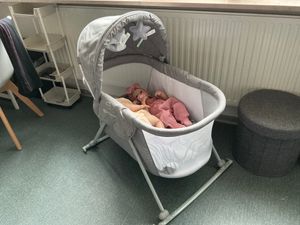 Kinderkraft LOVI 3in1 - Kinderbett - Wiege, Reisebett und Babybett - mit Insektenschutz - ab Geburt bis 9 kg - Grau Kunden-Foto 1