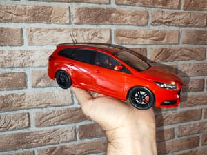 MCG 18535 Ford Granada MK II 2.8 Ghia 1982 hellgrün metallic 1:18 Kunden-Foto 2