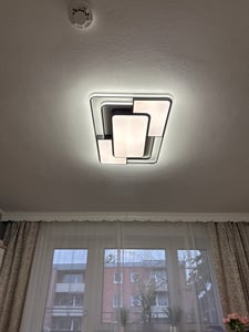 Natsen 150W LED Deckenleuchte Deckenlampe, dimmbar mit Fernbedienung, Moderne Leuchte für Wohnzimmer, Schlafzimmer, Arbeitszimmer, Büro Rechteckig Schwarz (900*600*60 mm) Kunden-Foto 1