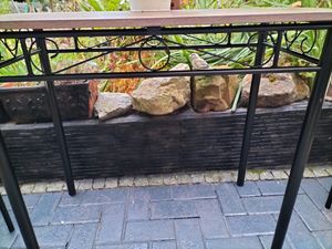 Kleine Essgruppe , Dekoration im Garten 