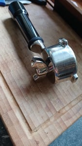 54 mm Kaffee-Siebträger, Edelstahl-Doppel-Siebträger-Kaffeemaschinenfilter für Breville 8 Series 870 880 Espresso-Siebträger mit Holzgriff Kunden-Foto 4