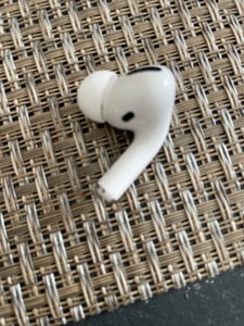 Apple AirPods links Ersatz Ohrstück (2. Gen.) nur linker AirPod 2 einzeln Original Apple Produkt Kunden-Foto 5