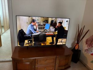 Samsung 65" Crystal UHD 4K DU7199 Tizen OS™ Smart TV (2024), 165,1 cm (65"), 3840 x 2160 Pixel, Kristall, Smart-TV, WLAN, Schwarz Kunden-Foto 4