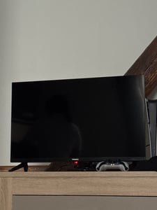 TORNADO 32ES4301L, 81,3 cm (32"), 1366 x 768 Pixel, LED, Smart-TV, WLAN, Schwarz Kunden-Foto 1