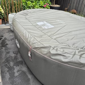 Bestway® LAY-Z-SPA® Spa Helsinki AirJet™ 180 x 66 cm, rond Photo du client 7