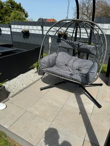 Juskys Doppelhängesessel Aria - Polyrattan Hängesessel mit Gestell & Kissen - Grau Kunden-Foto 2