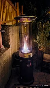 Zelsius Heizstrahler mit Glasröhre Davos Schwarz, Ø 57 x (H) 174 cm, 15 kW, Spiralflammen-Heizstrahler Kunden-Foto 1