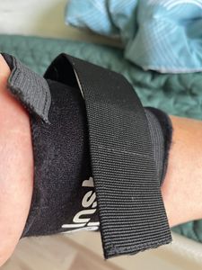 Insta Life® - Kniebandage, Akupressur Sport Bandage, für unteren Rückenbereich, Einheitsgröße für die Wade, Damen und Herren Kunden-Foto 8