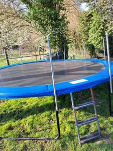 Trampolin Randabdeckung reißfest – Pink Ø366 cm Federabdeckung Randschutz Ø 244–457 cm, PVC, wetterfest Kunden-Foto 1