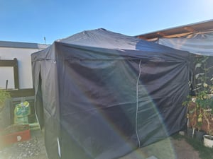 FCH Faltpavillon 2 x 2m Pavillon mit 4 Seitenwänden, Fenster, Festzelt mit UV-Schutz, mit 4 Seitenteilen, Gartenzelt, Festzelt Kunden-Foto 1