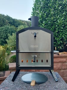 DMS® Germany Pizzaofen – mobiler Outdoor Holzofen Räucherofen - Pizzastein & Grillrost – Garten, Terrasse & Balkon – knusprige Steinofenpizza & Brot Kunden-Foto 2
