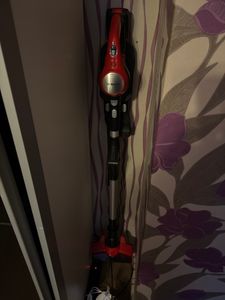 Bosch BCS711PET, Stabstaubsauger, Beutellos, Schwarz, Rot, 0,3 l, Trocken, Filterung Kunden-Foto 1
