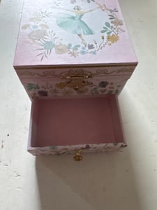 GICO Einhorn Schmuckkästchen Rosa-Lila – Spieluhr & Schublade - 92067 Kunden-Foto 4